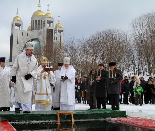 Патріарх УГКЦ Святослав над українським Йорданом – Дніпром, звершив Чин великого водосвяття.(ФОТО) Патріарх УГКЦ Святослав над українським Йорданом – Дніпром, звершив Чин великого водосвяття.(ФОТО)